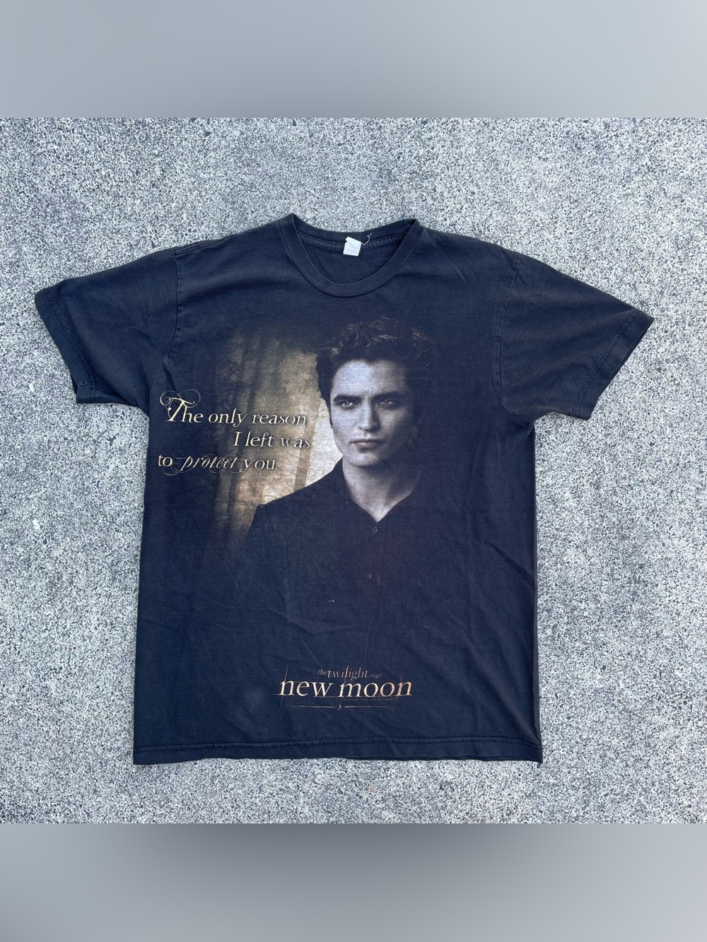 Y2k Twilight New Moon Edward promo tee size large “left to protect you”